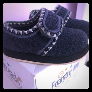 Foamtreads rocket slippers